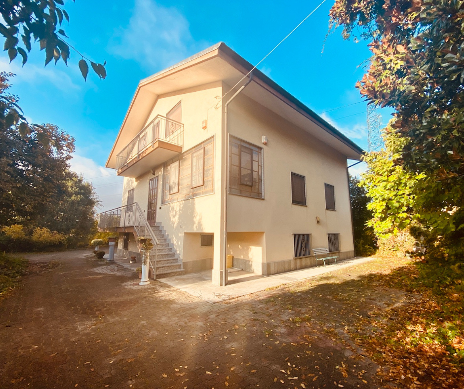 Mathi Villa indipendente con giardino